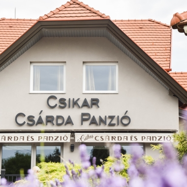 Csikar Cs rda Panzi K szeg